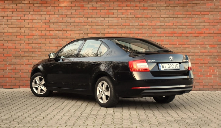 Skoda Octavia cena 65900 przebieg: 118000, rok produkcji 2019 z Poznań małe 154